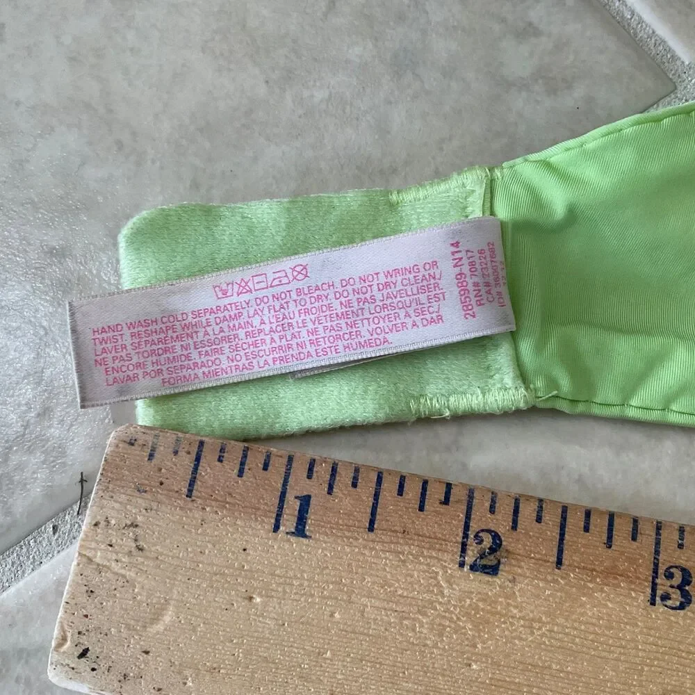 Victoria's Secret VERY SEXY Unlined Floral laced green Demi Bra. Sz 36D